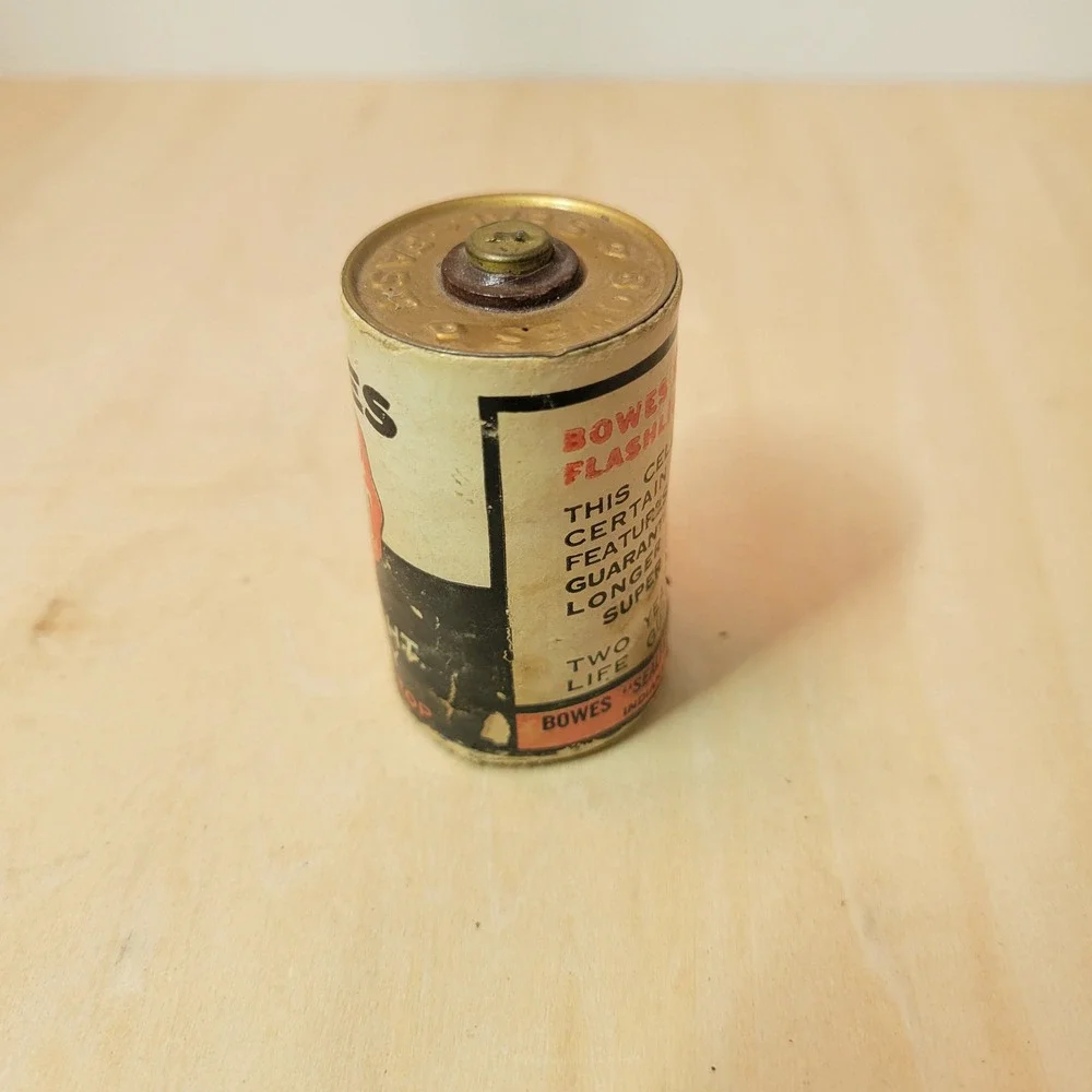 Vintage Bowes Seal Flashlight Battery‎ Metallic Top Old Collectible Power Cell